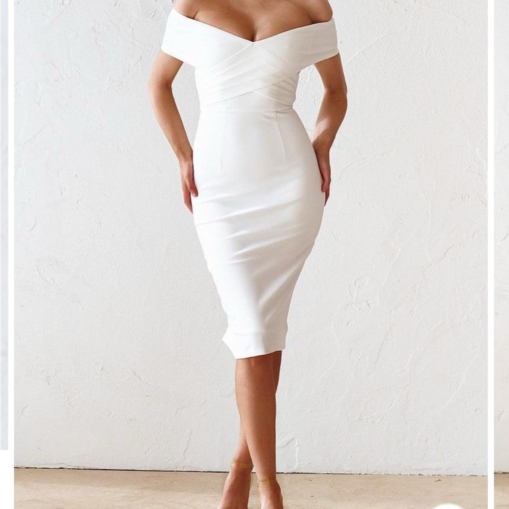 Chic Off-Shoulder White Midi Dress